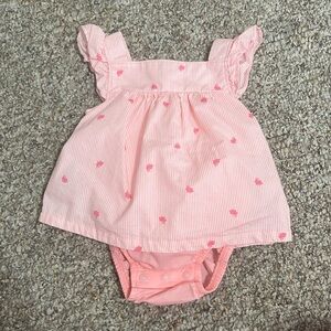 Carter’s baby girl outfit. 3M.